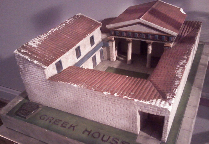 Внешний вид типичного греческого дома менялся от гомеровских времен (VIII век до н.э.) до эпохи эллинизма